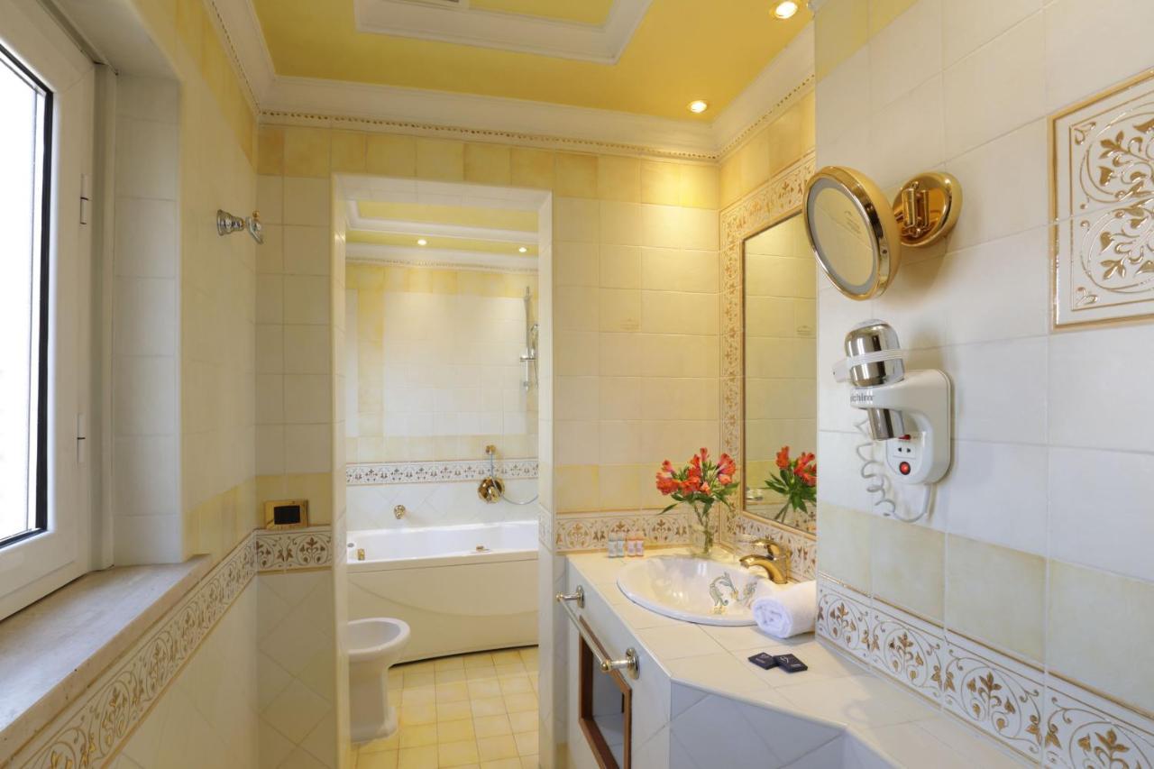 Hotel Homs Roma Esterno foto