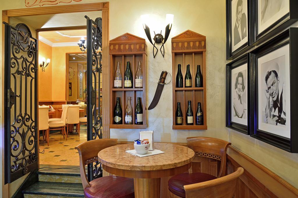 Hotel Homs Roma Esterno foto