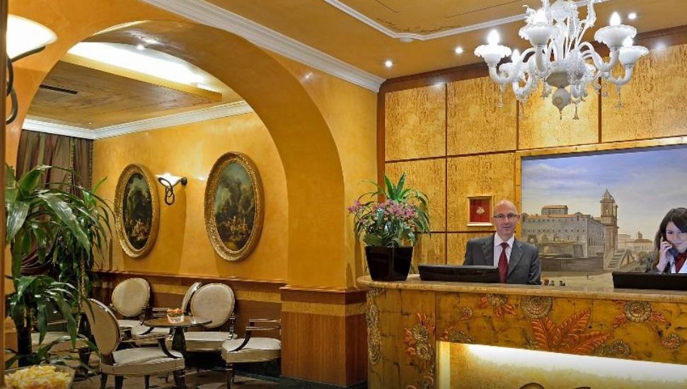 Hotel Homs Roma Esterno foto