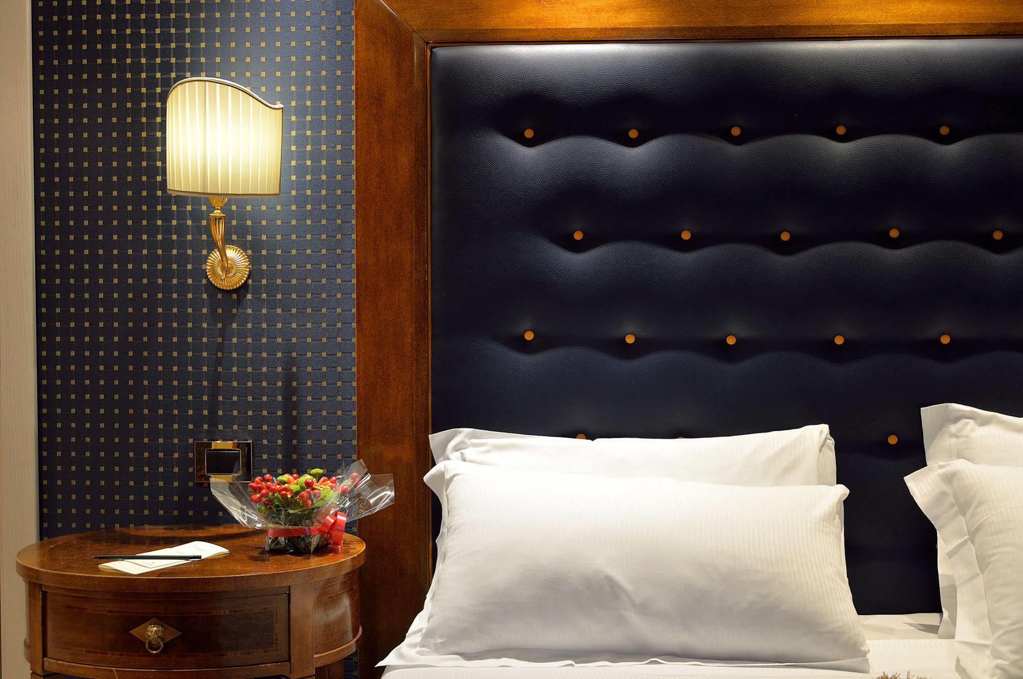 Hotel Homs Roma Esterno foto