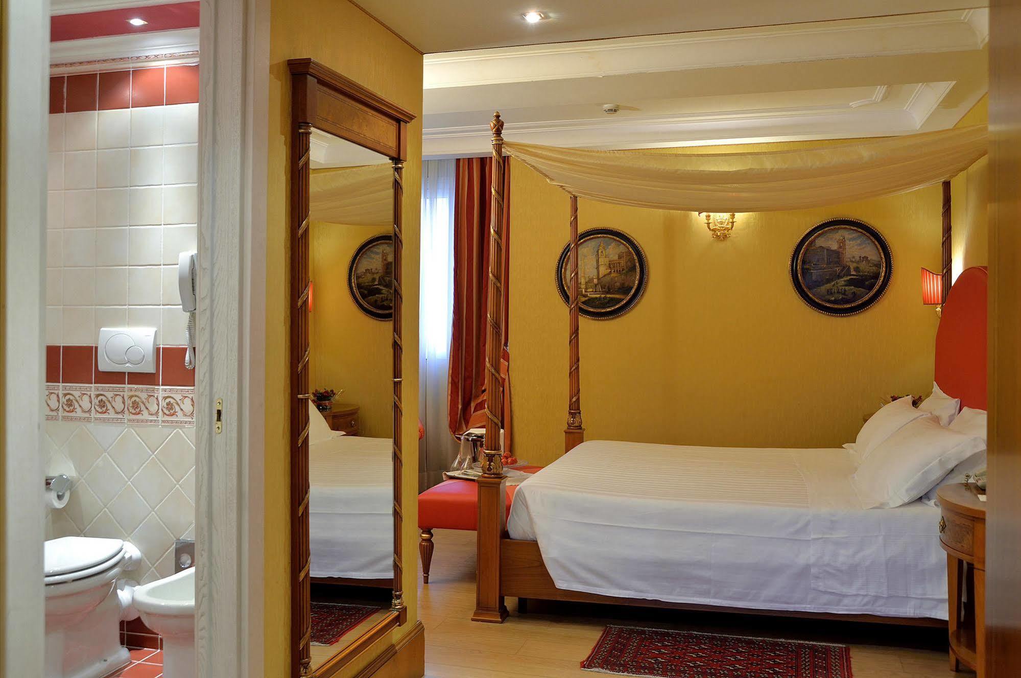 Hotel Homs Roma Esterno foto
